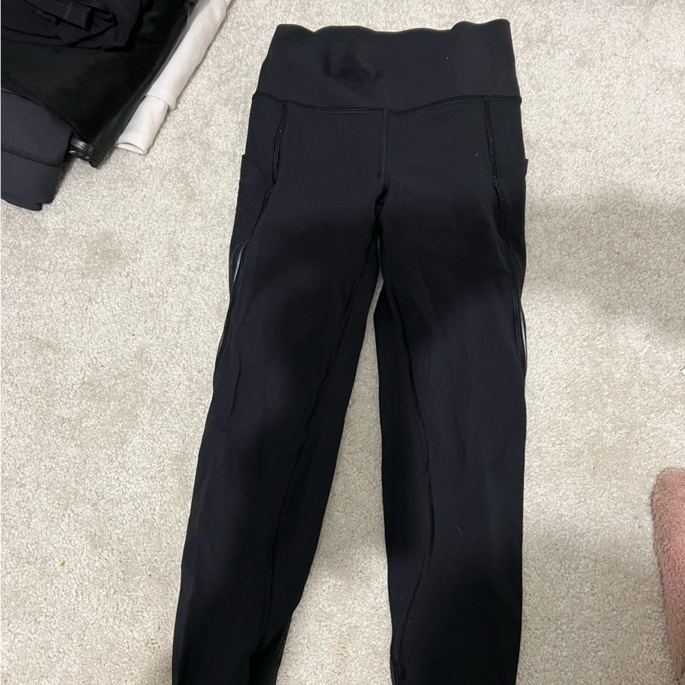 Black Lululemon leggings
